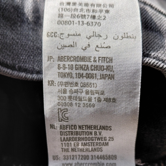 Hollister Men's Distressed Slim Straight Jeans - Picture 7 of 7